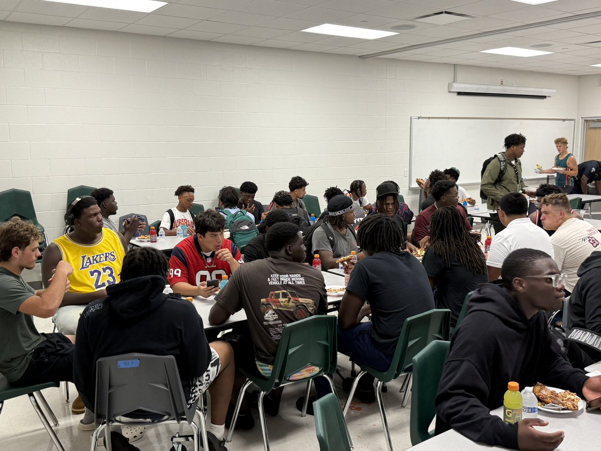 Big Thanks to Dads for providing pizza to the young men of IC after practice. Much appreciated and thank y’all for always supporting. Takes a Village. #TOGETHER