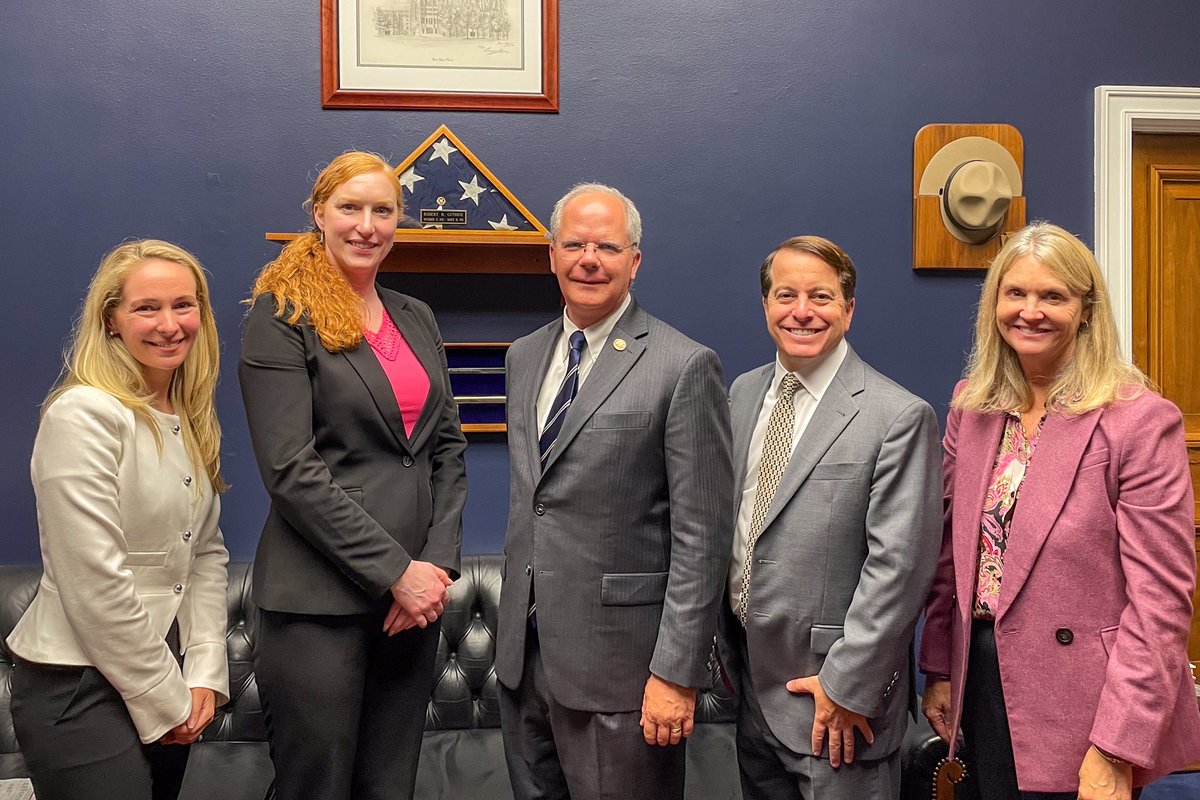 RepGuthrie's tweet image. Busy day of meetings with Kentuckians here in D.C. today. Thank you to the Kentucky Sheriffs' Association, KY Association of Equipment Manufacturers, eBay CEO Jamie Iannone &amp;amp; sellers from Glasgow, Kentucky Head Start, and more for making the trip to advocate for Kentuckians.