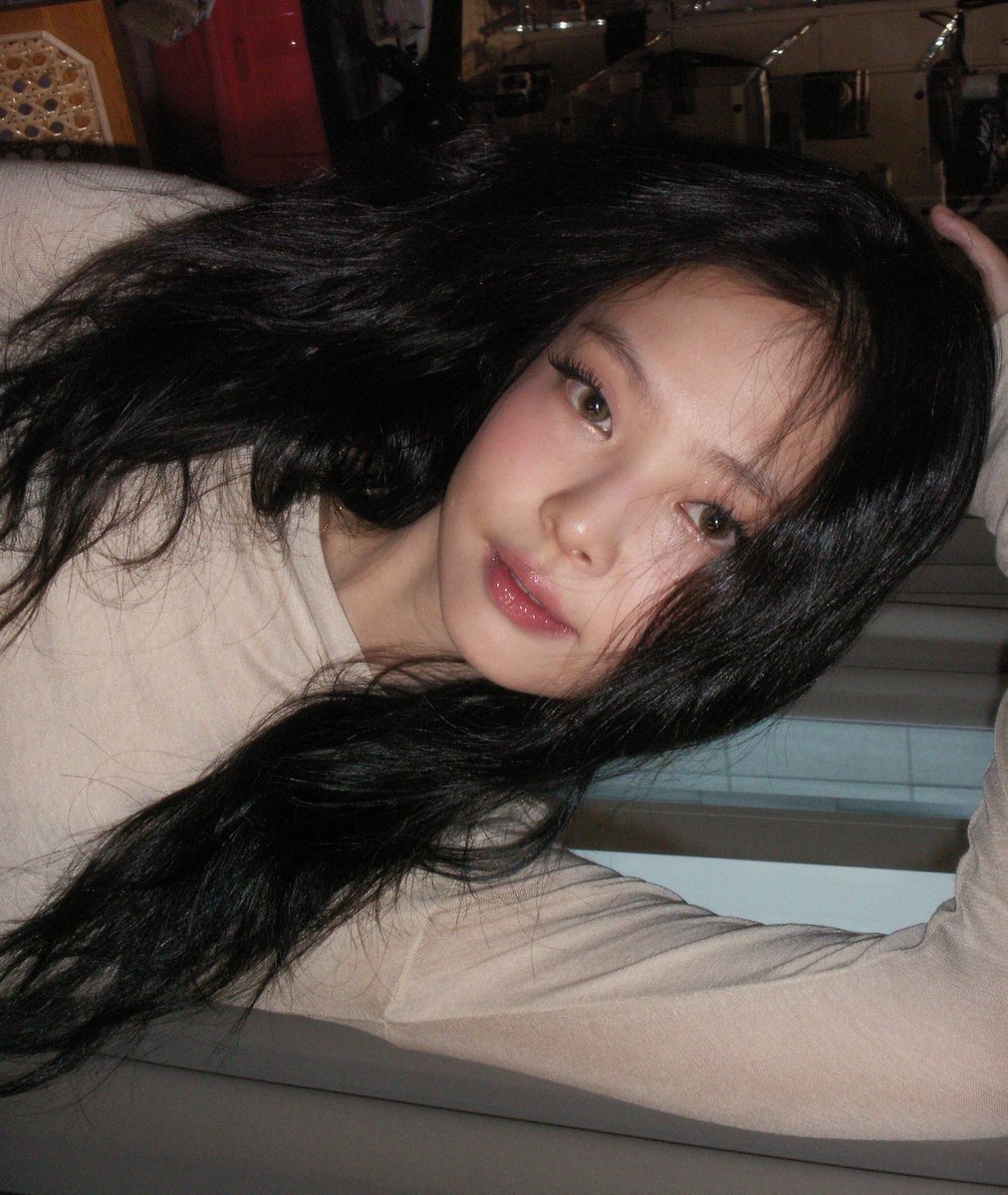 jennie (@jnkrated) on Twitter photo 