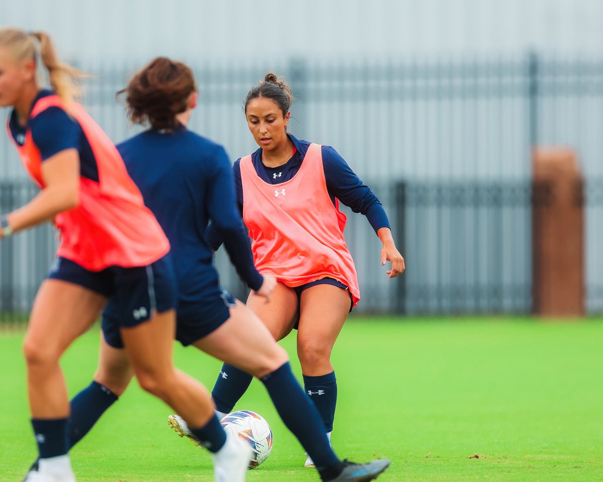 ODUWomensSoccer's tweet photo. Final Preparations for JMU 😤 https://t.co/b8HCh9raof