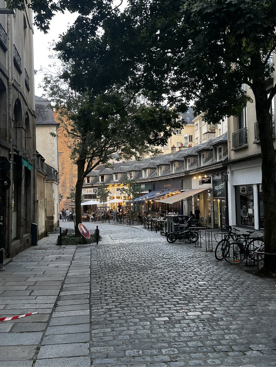 Cobylefko's tweet image. Layers of Rennes, with a magnificent historic core