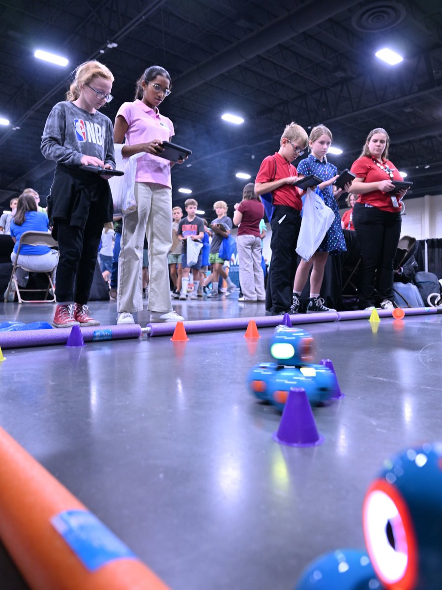 Hundreds of students, including more than 460 from the Jordan School District, participated in Utah STEM Fest over the past two days. Industry representatives engaged students with information about diverse science, technology, engineering, and mathematics (STEM) career paths.