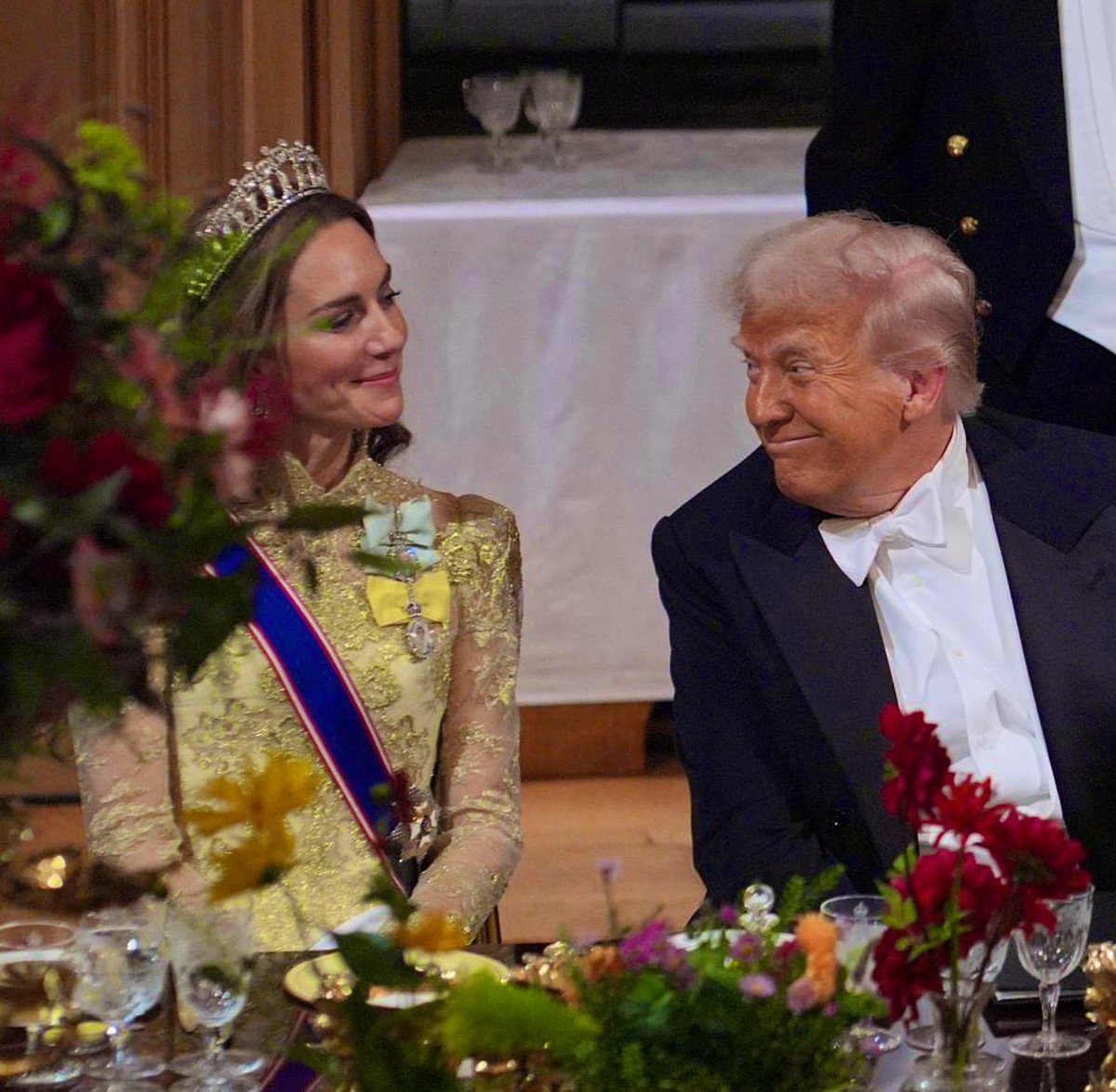 Now here's a photo for the history books... 
Princess Catherine, the future Queen of the United Kingdom and Commonwealth Realms; and Donald Trump, President of the United States of America 🇬🇧🇺🇸