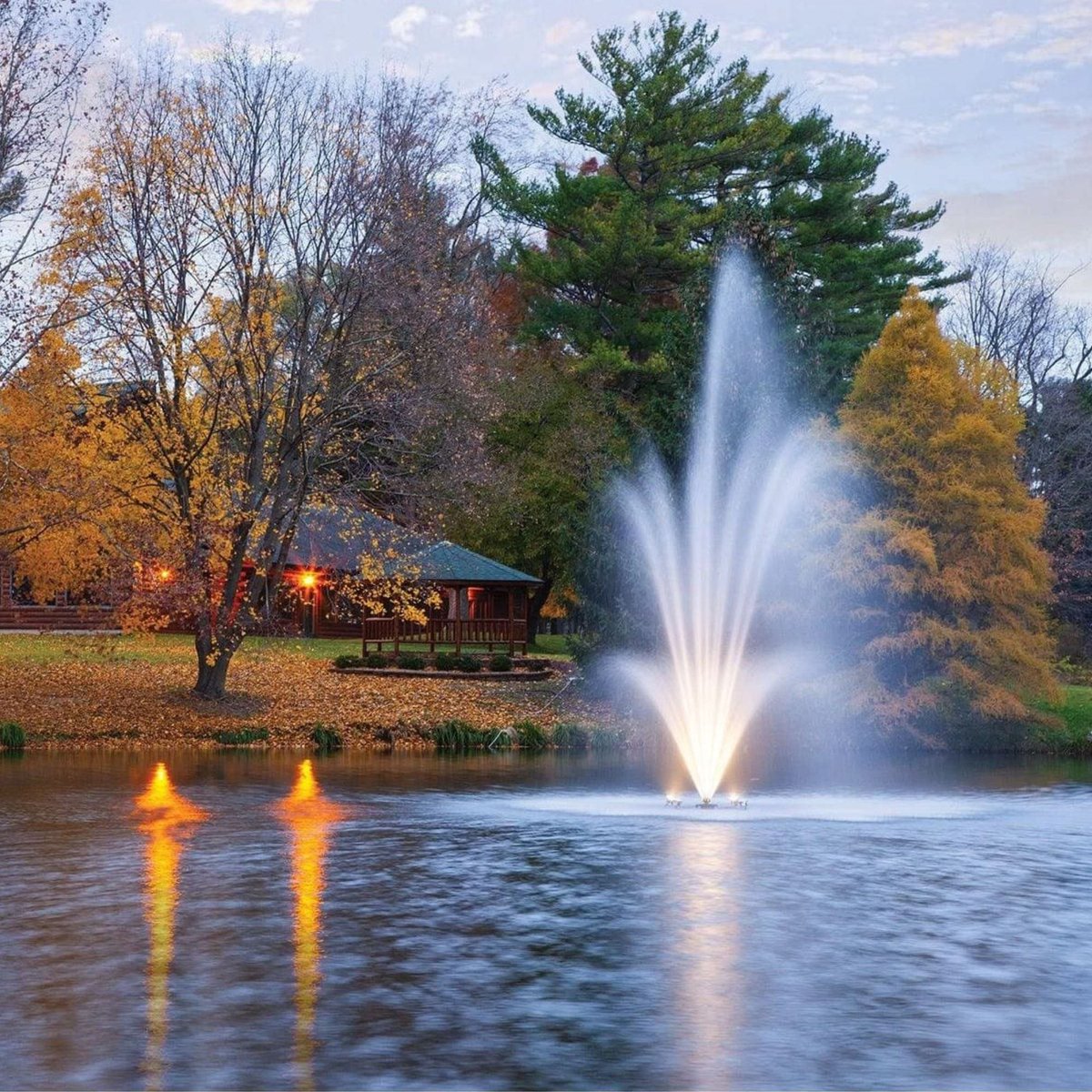 pond_haven's tweet image. Turn your backyard into a stunning retreat with this gorgeous pond fountain by Pond Haven! 🌟✨

Who else is obsessed with that calming water vibe?

#pondhaven #pondfountain #pondaerator #backyard #outdoors #nature