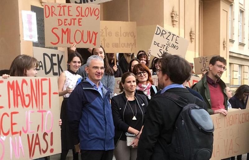 Prázný mluví o „hrubém porušení kázně“, Kubín i Vopřada nesouhlasí. Studenti svolali demonstraci
christnet.eu/zpravy/32892/p…