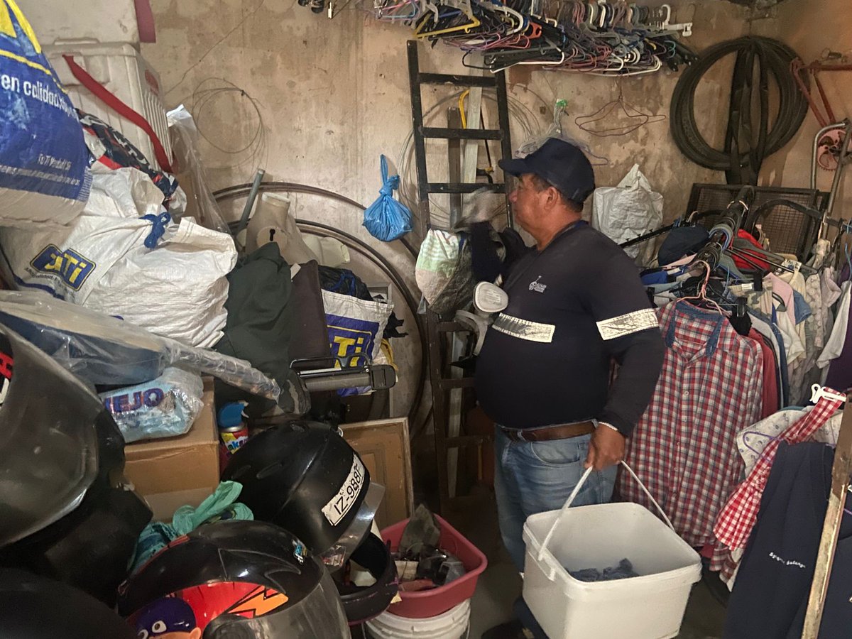 AquilESPueblo1's tweet photo. 🦟 Adiós vectores. 🐀 Cero plagas.
✅ Comunidad protegida, barrio limpio.
📍Donde más se necesita, ahí estamos.
Esto es trabajo real por Guayaquil.
#ControlDeVectores #AquilESPueblo
#ConstruyendoLaCiudadDeTodos https://t.co/BMSryCWBZL