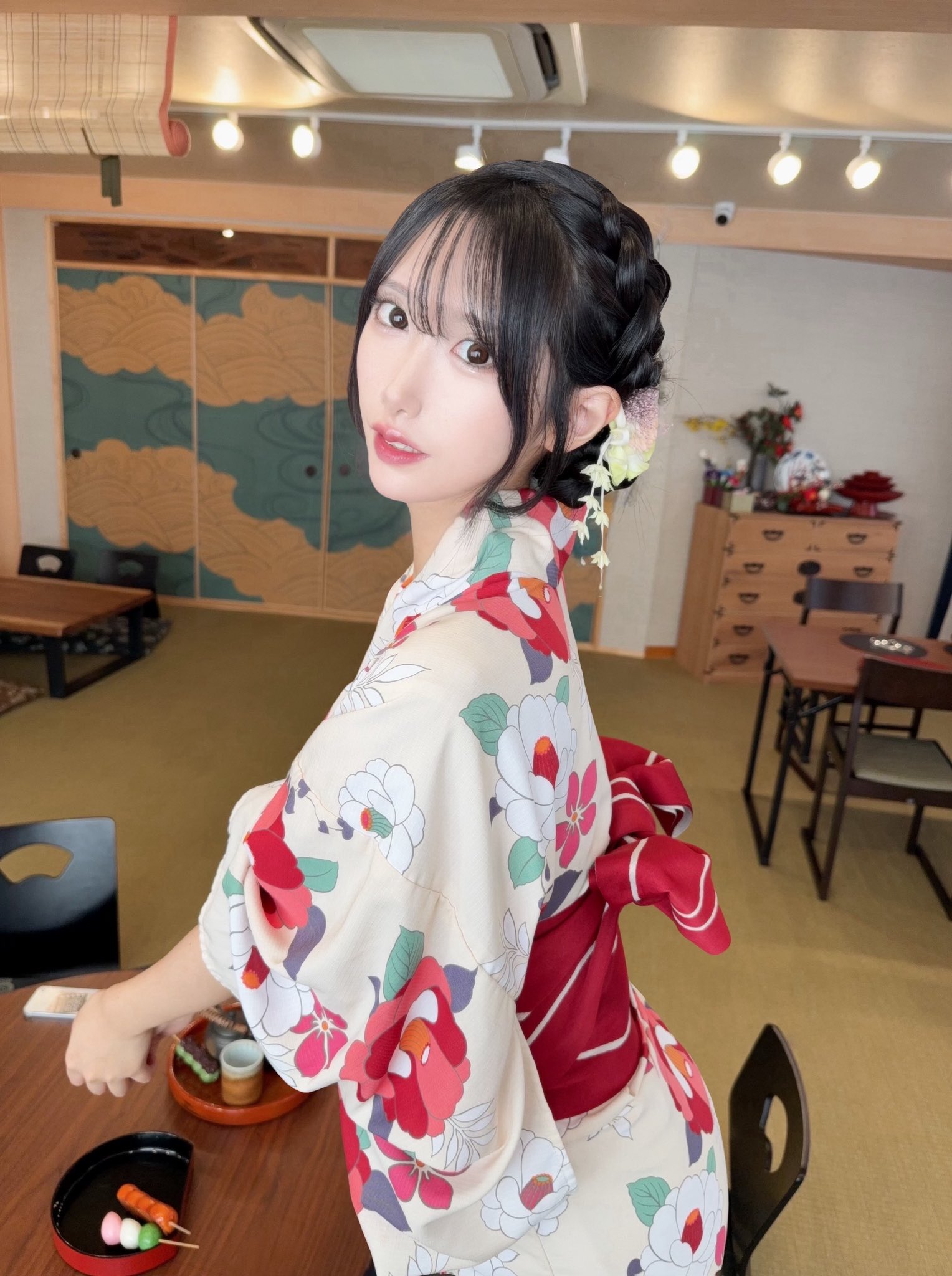 氷山あい (@ai_cowolo) / X