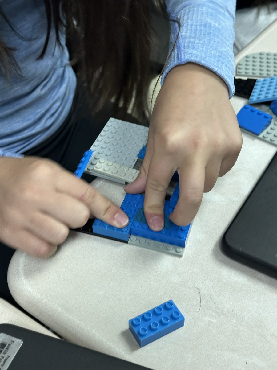 Mr. d'E's Class tweet media