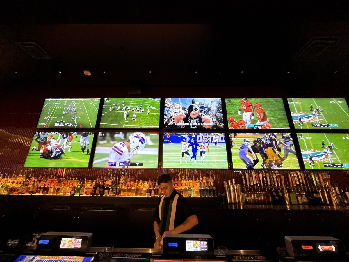 Boot2theface's tweet image. EJ and Rucker in Vegas for #CaneloCrawford . 

#AEWAllOut and #Wrestlepalooza predictions. 

Rucker agrees with Bully Ray. 

#wrestlemania goes to Saudi. 

This and much more! 

Linktr.ee/boot2theface