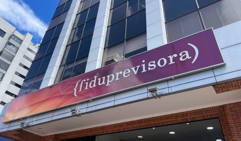 ff_abogados's tweet photo. 🧵
🚨La Comisión Nacional de Disciplina Judicial suspendió por 2 años a tres abogados que intervinieron en el proceso penal por el desfalco de $4.980 millones del Fondo de Inversiones y Pensiones de Fiduprevisora en 2012.
#Disciplina
#CNDJ
#Sanción
#FranciscoFajardoAbogados https://t.co/27kErBrsHn