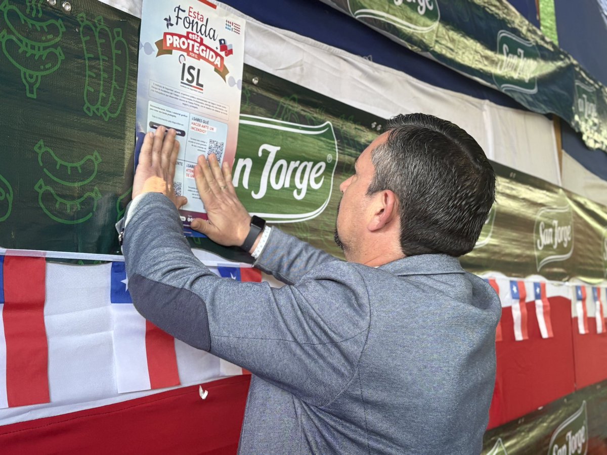 🎉🇨🇱 En las fondas de El Pretil, Copiapó, el Seremi del Trabajo Jonathan Páez Toro y la Directora del ISL realizaron una jornada informativa 🗣️.
Se entregaron recomendaciones de seguridad y condiciones laborales para unas Fiestas Patrias seguras en Atacama.