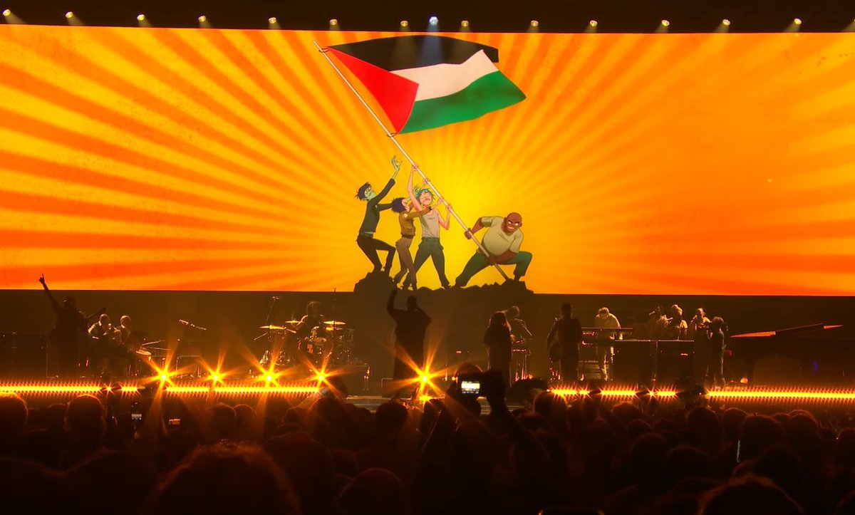 △émélina 𖤐 tweet media