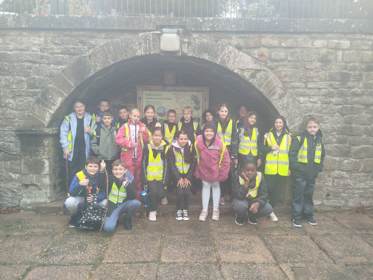 Lunch was very well deserved today for groups 1 and 2 after their three mile hike this morning!