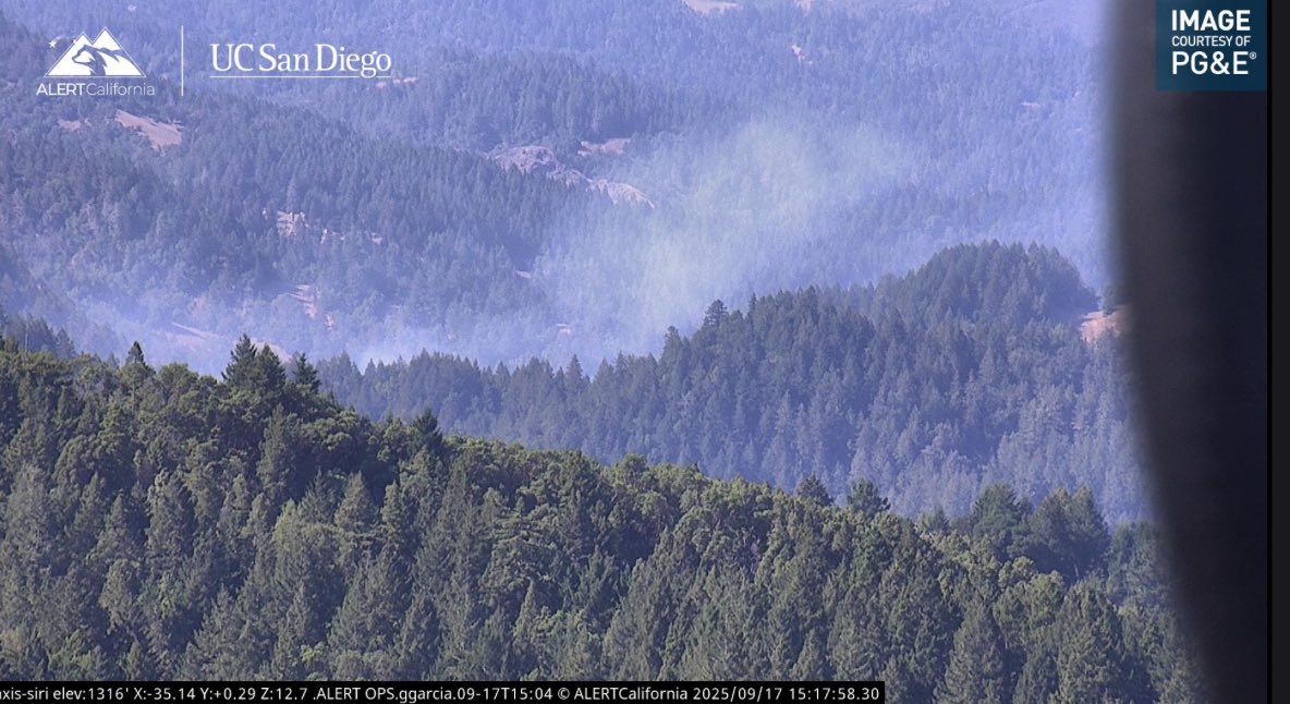 CALFIRELNU's tweet photo. #FernFire UPDATE (3:20 pm): Per Air Attack 140, the vegetation fire is approximately two acres burning in grass at a slow rate of spread. https://t.co/D5oc1kUyQ5