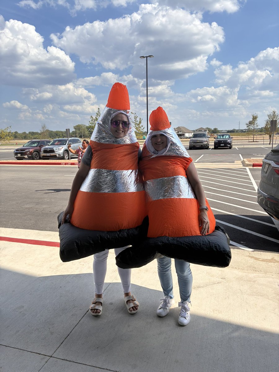 _Isabel_Aguilar's tweet photo. Carpool duty got a whole lot more “cone-venient”@BorchertLoop today thanks to Ms. Castro and Ms. Rickaway! Our carpool lines were running smoother than Buzz on a mission! ✨#ToExcellenceAndBeyond #TeamBLE https://t.co/3XF58KTDoV