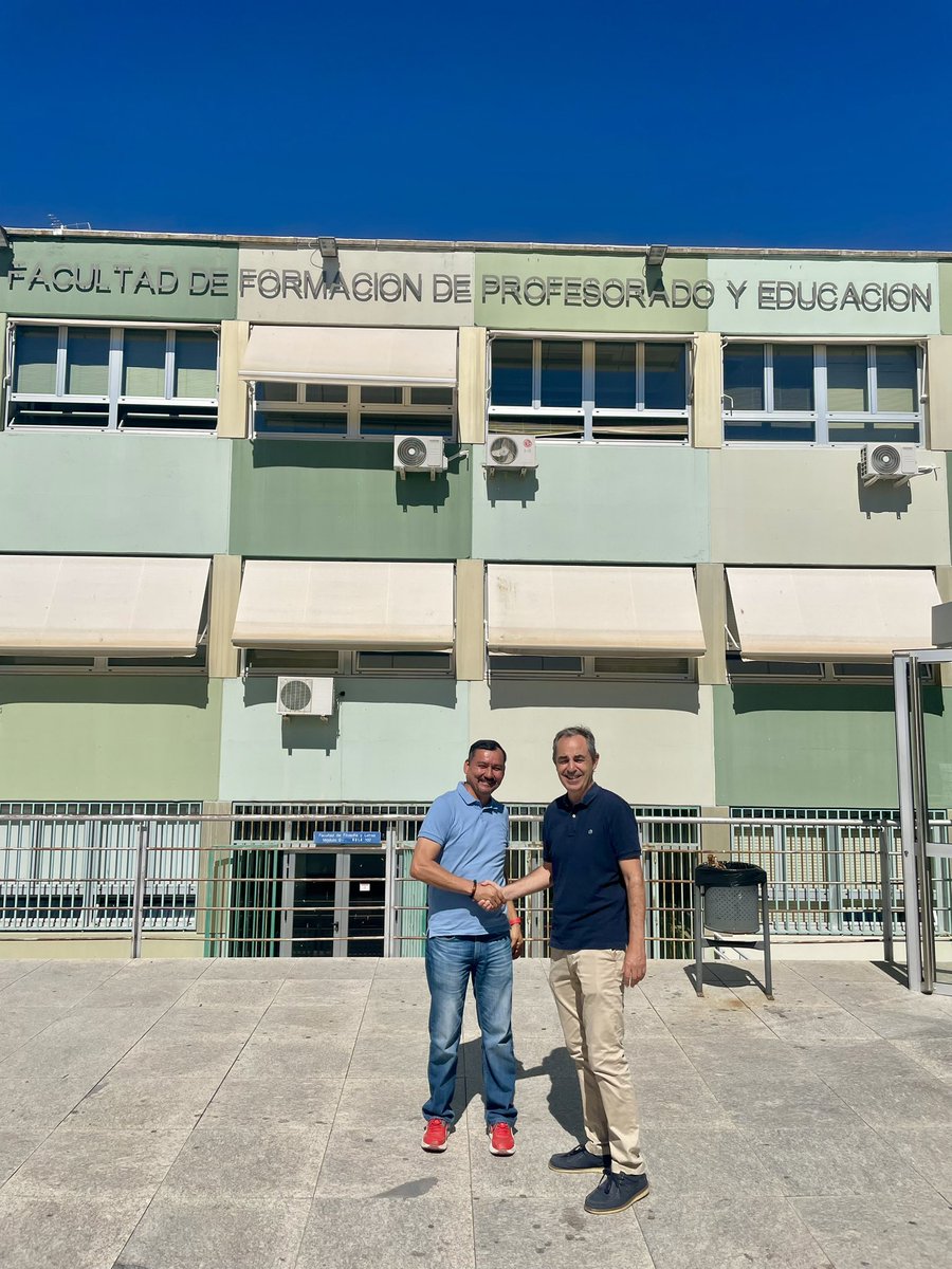 Reunión con el coordinador del Grupo "Educación Digital e Innovación. Tecnología Educativa" para la formación de redes de investigación en Iberoamérica.