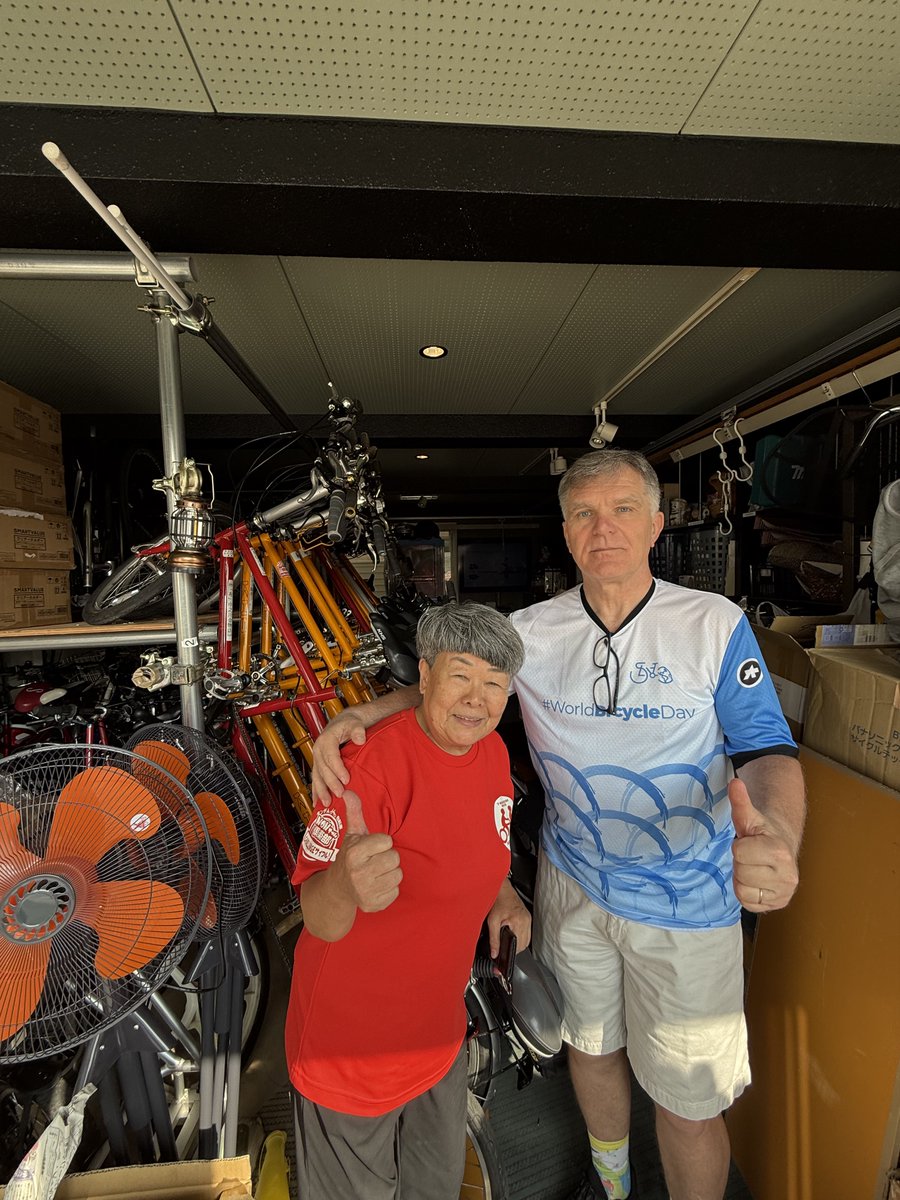 Leszek33's tweet image. Yesterday in Matsuyama 🇯🇵, I met Tsuga Kaoru, founder of Non-Chan Club Tandem, promoting inclusive cycling for the disabled &amp;amp; elderly. From tandem rides to disaster prep, she supports 1,000+ members from her home. A true #WorldBicycleDay hero—every day! 🚲