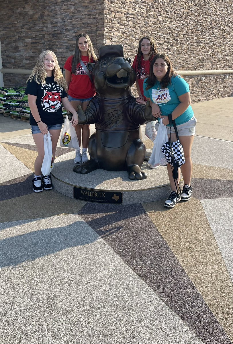 We had the best time on our tour of A&amp;M today! We learned all about the school’s history, meaningful traditions, and campus culture! And of course we had to make a Buc-ee’s stop #howdy
