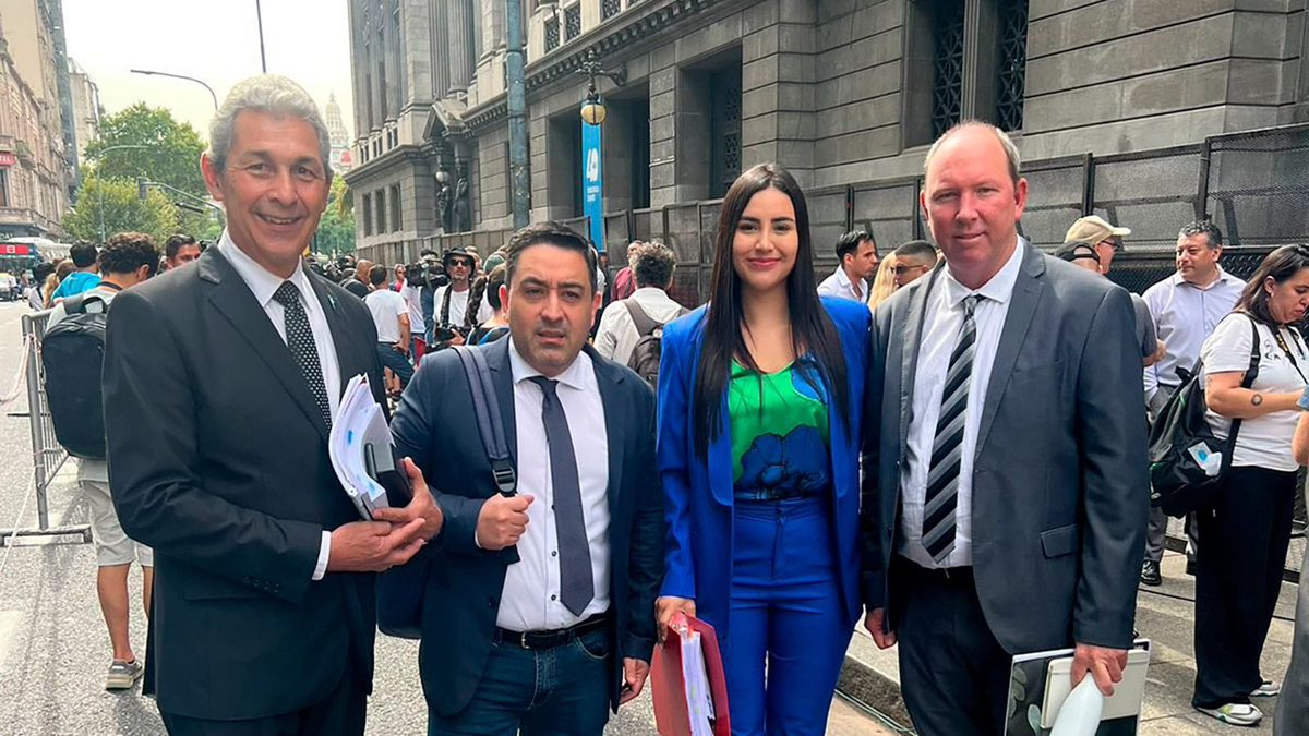 Celebro la decisión de nuestro Diputados Nacionales en rechazar el veto presidencial al desfinanciamineto universitario y a la salud de nuestros niños, niñas y adolescentes. A costa del pueblo misionero no se negocia.  

¡Misiones volvió a marcar el rumbo del país!