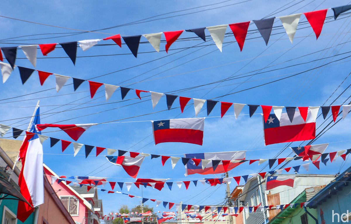 FOTOS: #FiestasPatrias en el Cerro Barón de #Valparaíso.