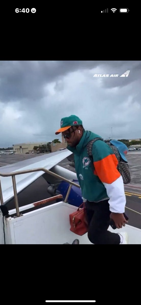 Just so everyone knows, its 78 degrees in Buffalo right now. 

Bro acting like he’s going to Alaska