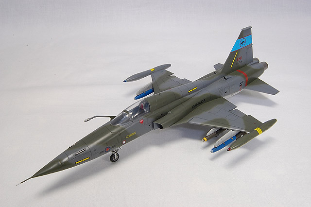 V1models427's tweet photo. 今回作ってるF-5Aは実は3度目のリニューアル。カナダ→韓国と来て次はどこへ?
完全に仕上げてからまた作り直す人ってあまりいないかも。 #72lab #v1f5a #F5A #itareri https://t.co/zDsjDWFThi