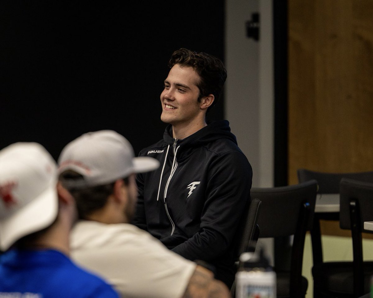 FargoForce's tweet image. Full-time hockey players, part-time public speakers🎤

Thank you to @SCHEELS for inviting our players to speak about their hockey experience &amp;amp; knowledge at the 2025 Scheels Hockey University hosted at @ScheelsArena!

#ForceNation⚡️ | #USHL