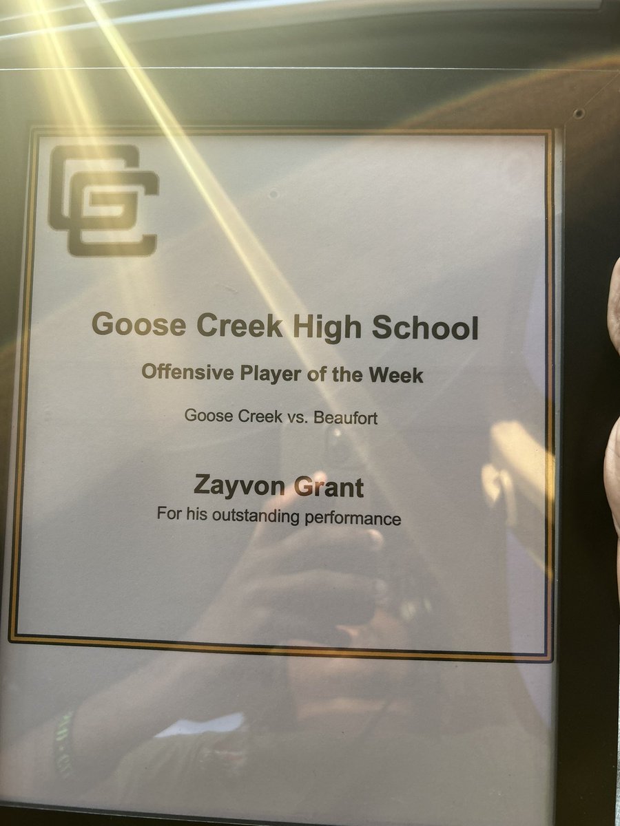 Blessed but not satisfied!❤️ 

6 carries 146 yards 21ypc 20 yards receiving! 

hudl.com/v/2Sfghk

<a href="/jfordham21/">Coach Jamie Fordham</a> <a href="/PrepRedzoneSC/">Prep Redzone South Carolina</a> <a href="/CoachCoax17/">Tony Coaxum</a> <a href="/DAWGHZERECRUITS/">Dawg House Recruiting</a>
