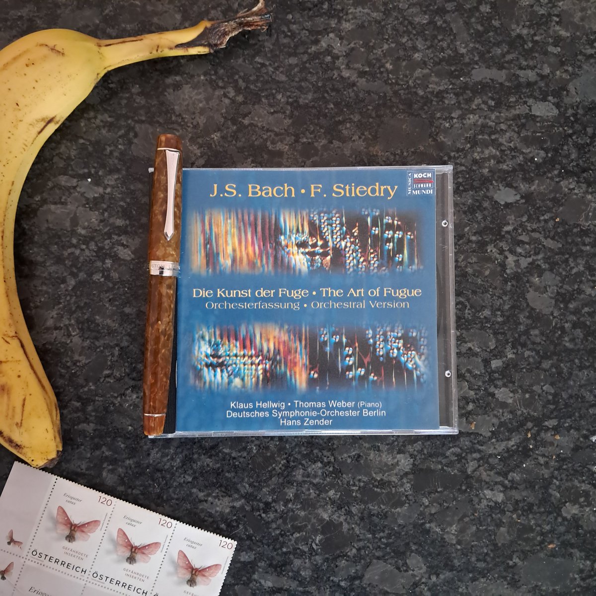 morninglistening to #HansZender conducting the DSOBerlin in JSBach's TheArtOfTheFugue arr. 4 Orchestra by FritzStiedry, a fine performance that made it into DG's "Bach333" box from its Koch/Schwann origins.

#nowplaying #JohannSebastianBach Banana for size.