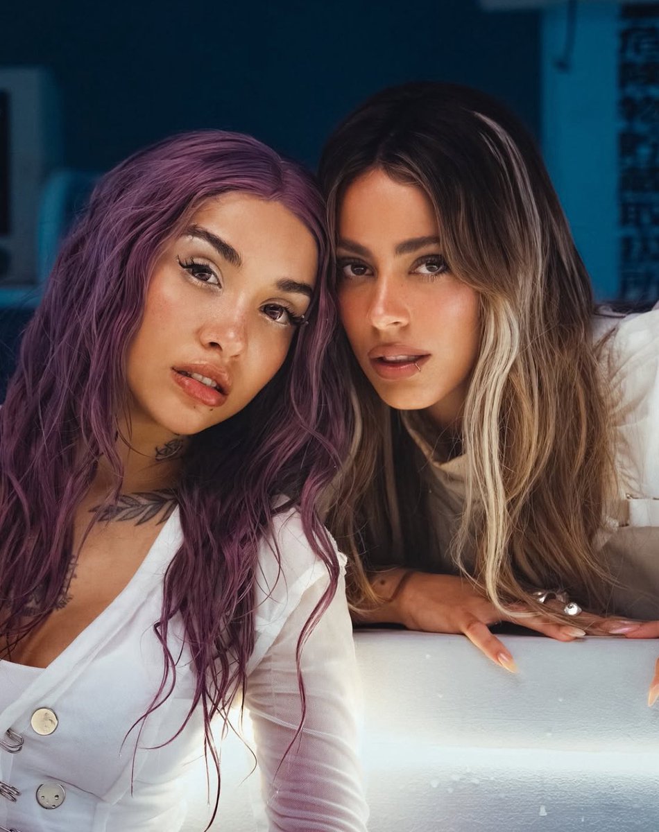 Se me hace tan injusto que muchas LATINAS sean ignoradas por los #LatinGrammys, Danna, Tini, Belinda, Maria Becerra, Kenia Os, Emilia, Cazzu, Lali, etc.

Pero casualmente siempre nominan a las mismas personas de siempre y hasta dos veces en la misma categoria.