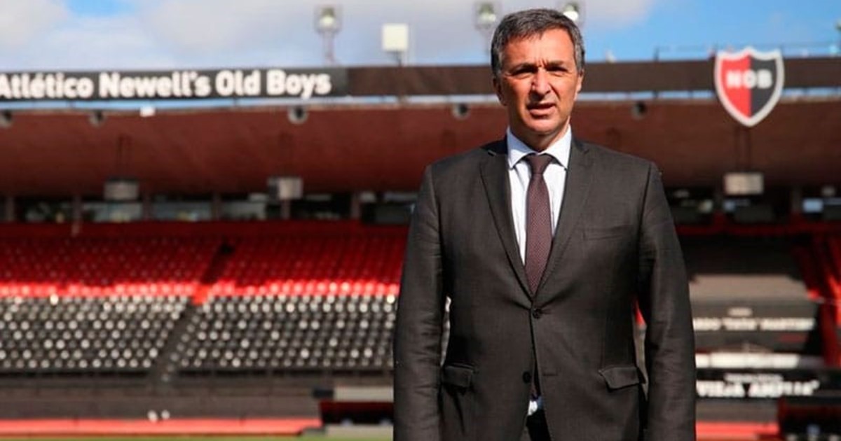 OrgRojinegro's tweet photo. Mentiroso. Cínico. Inútil. Te cagas en el escudo y en los hinchas de la institución todos los días. Sos el principal y máximo responsable del presente del club. Vos y el séquito de ratas que te acompañan. @ignacio_astore https://t.co/mALbBza2jE