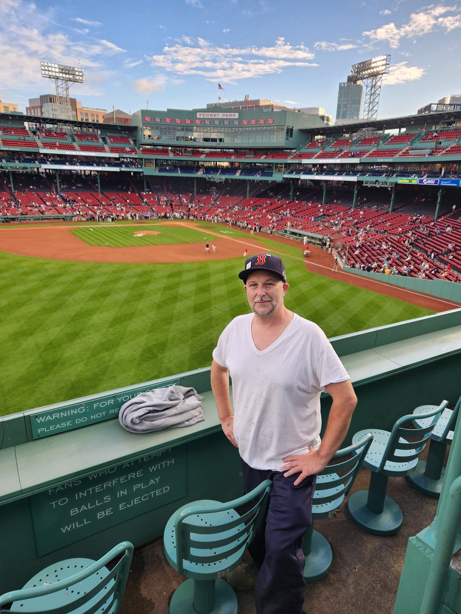 macmandrew's tweet image. Great time today attending @Section10Pod meet and greet. Taunton was in the building. I left feeling blessed to have met @Hogdale_ family. Wonderful ladies. Top shelf kind of day.