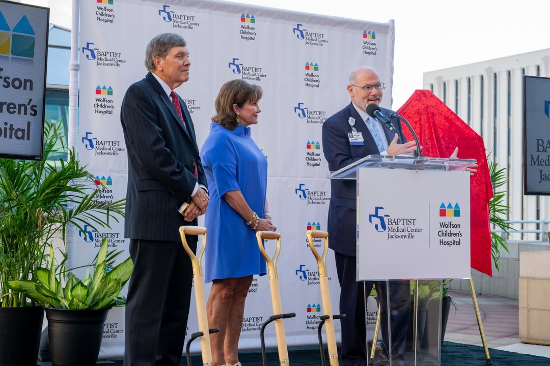 BaptistHealthJx's tweet photo. 🚧 BREAKING GROUND: Today we celebrated the start of construction on our new four-story emergency and patient tower at #BaptistJax and Wolfson Children's Hospital! This marks a major step forward in expanding and enhancing access to advanced care for adults and children in Northeast Florida when they need it most.
More patients receive emergency care at Baptist Health’s main campus than at any other hospital in the Jacksonville area. This new tower will significantly enhance the health system’s capacity to provide the highest level of care for a wide range of health needs, including chest pain, stroke, behavioral health crises, complex illnesses or injuries, pediatric trauma and more.
Named in honor of community philanthropists Debbie and Sutton McGehee Jr., whose transformative gift helped make the project possible, the 123,000-square-foot McGehee Family Tower will feature:
- Two separate emergency centers—one for adults and one designed to meet the special needs of children—waiting areas and 100 emergency patient rooms: 63 for adults and 37 for children, including three pediatric trauma rooms on the first floor;
- Dedicated imaging, laboratory and ancillary resources to support emergency and trauma services;
- A new endoscopy suite, shell space for new cardiac procedure rooms plus expanded areas for pre- and post-operative heart procedures on the second floor;
- Plans for a future expansion that will add 68 inpatient rooms on the third and fourth floors; and
- An upgraded emergency entrance designed for a streamlined arrival experience, with a prominent patient drop-off zone offering patients and their loved ones quick and easy access to care.
Designed with patients and their families in mind, the tower will elevate the patient experience by combining comfort and clinical efficiency in a care environment rooted in compassion.
“We wanted to make a lasting gift for our community that we have called home for generations,” said Debbie and Sutton McGehee. “We raised our kids here and our grandchildren are growing up here. Supporting this new patient and ER tower helps to make sure that Baptist Health and Wolfson Children’s Hospital can continue to care for current and future generations of families in the Jacksonville area.”
The new tower will open in phases, and is scheduled for completion in 2029. Learn more about the project and the McGehee Family's legacy of giving: https://t.co/2RdapRksVb
----
PLEASE NOTE: Emergency rooms at Baptist Jacksonville and Wolfson Children’s Hospital will continue to remain open 24/7 throughout the entire duration of the construction project. Dedicated personnel and wayfinding signage are helping guide patients and their families to the emergency services they need.