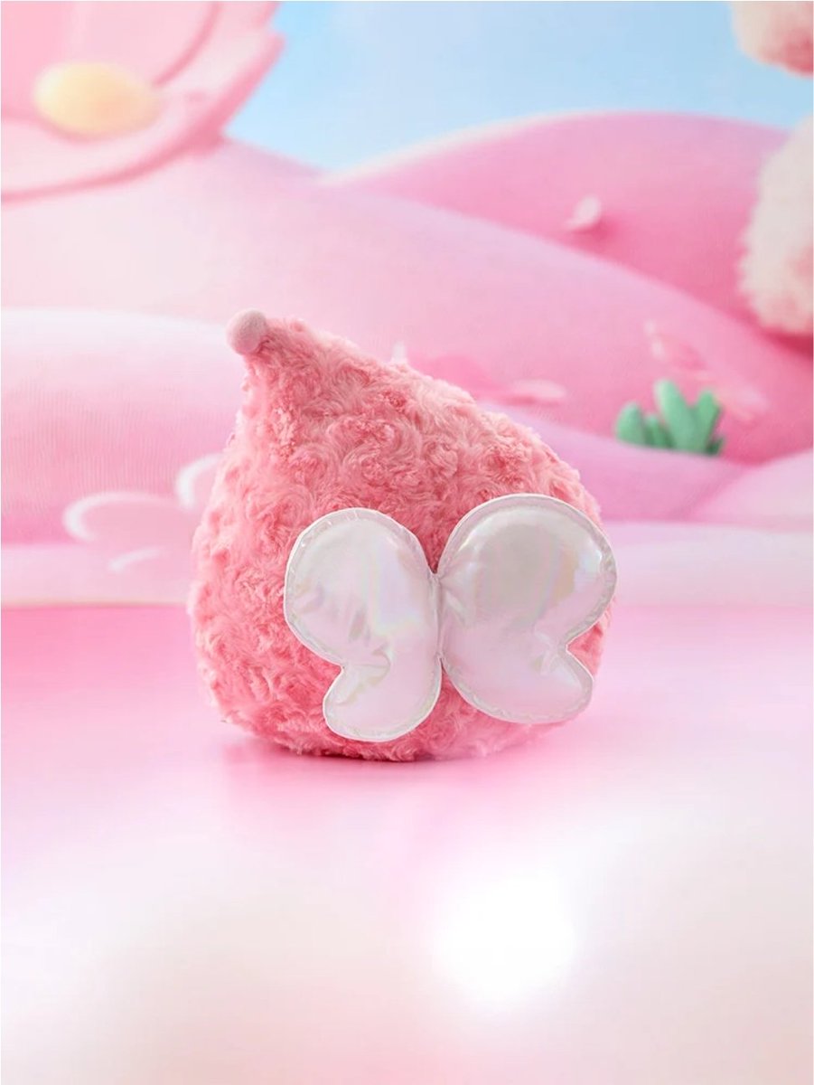 Aw...  from the back, Shooky looks like a rose bud with a butterfly...