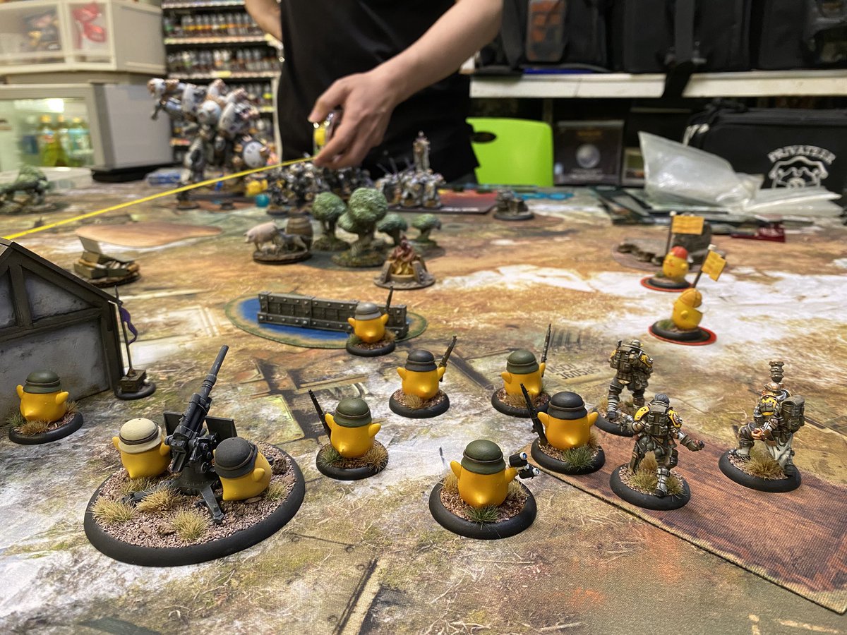 OrosWu's tweet photo. A victory with the chicken heavy field gun, despite it didn’t fire one single round during the entire game lol
#warmachine #warmachinehordes #warmahordes #cygnar #privateerpress #steamforgedgames #ウォーマシンMK4 #ウォーマシン https://t.co/wTuPfeVfaL