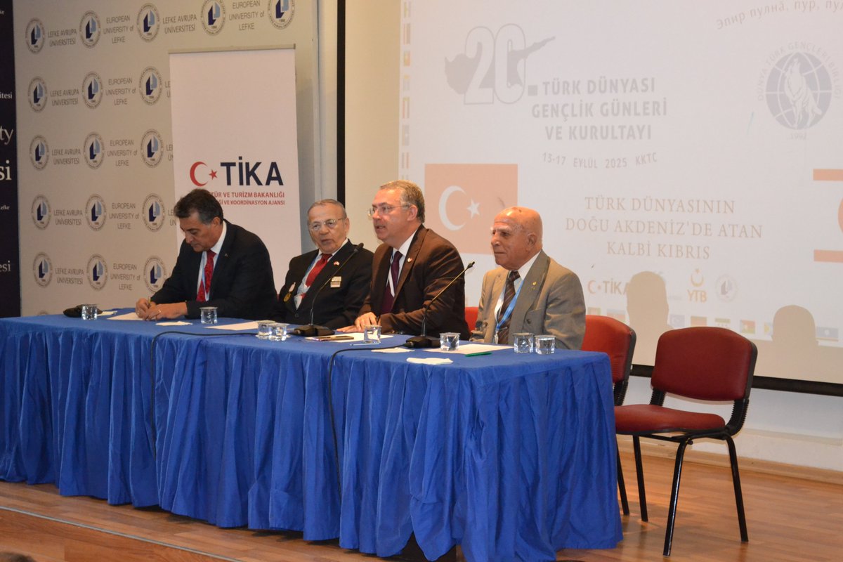 dtgb_org's tweet photo. 20. Türk Dünyası Gençlik Günleri ve Kurultayı 2. Divan Toplantılarımızdan🖋️ https://t.co/ysUFhDN5um