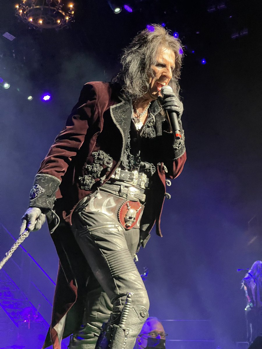 mrestyle's tweet image. Hats off to the Master @alicecooper for adding some wicked tracks to the new #setlist! Who Do You Think We Are, Clones, Dangerous Tahnight, Caught, Second Coming/Goin Home (full tracks would be incredible) and new stage show looks awesome. I’m glad he’s dug into the goldmine.
