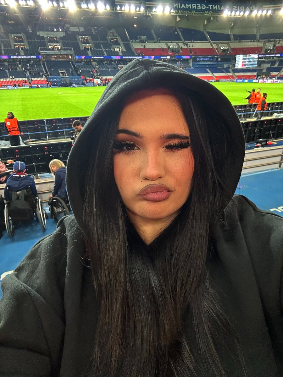 Marie tweet media