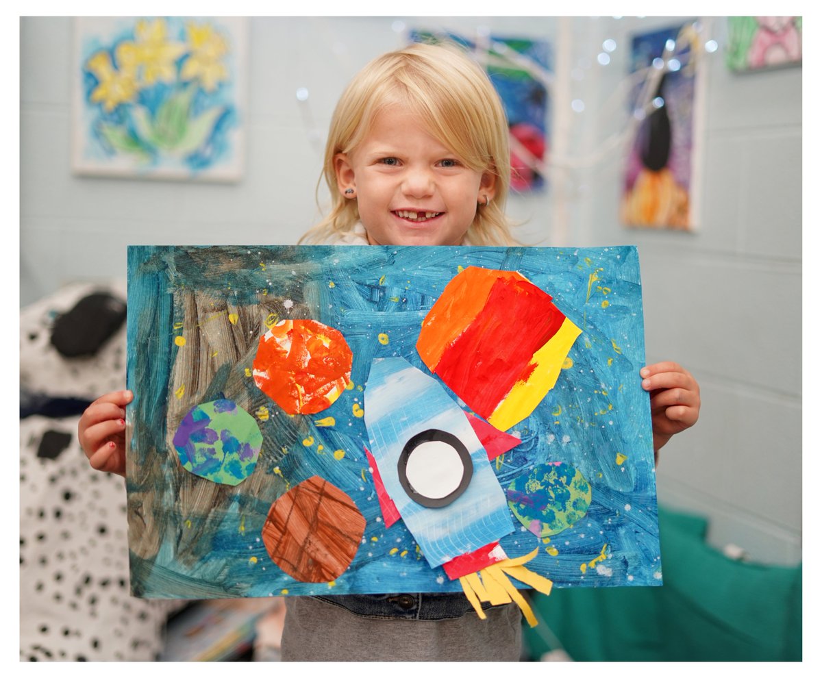 MrsOArtStudio's tweet photo. ✨ Just a dash of color to brighten your Wednesday! 🌈 Proud of my little astronauts, their Eric Carle inspired space adventure turned out absolutely stellar! 🚀 #magicpaintbrush #artcantakeyouanywhere https://t.co/Ln5k0l6lja