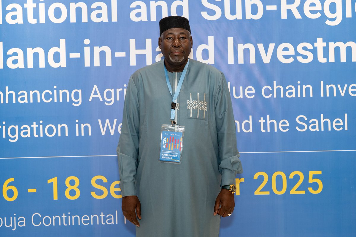FAOGuineaBissau's tweet photo. Le Représentant FAO 🇬🇼 Dr Mohamed Hama GARBA participe au Forum #HandInHand à Abuja 🌍. Il a présidé un panel visant à promouvoir l’initiative et présenter aux investisseurs des projets d’irrigation pour 10 pays du Sahel. #FAOGuineeBissau @mohamed_hamagar https://t.co/V0Mif2BwcJ