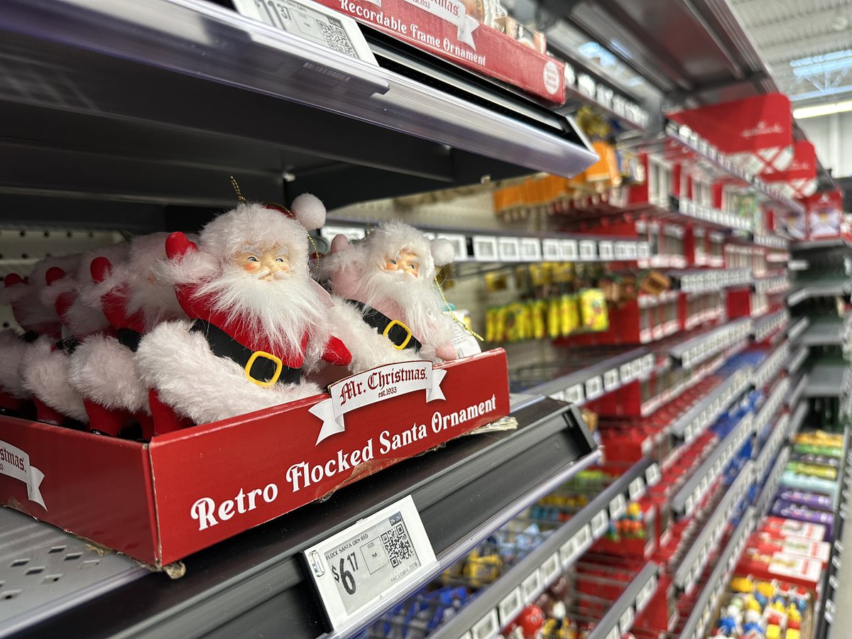 Bro. It’s literally half-way through September. 
#ChristmasCreep