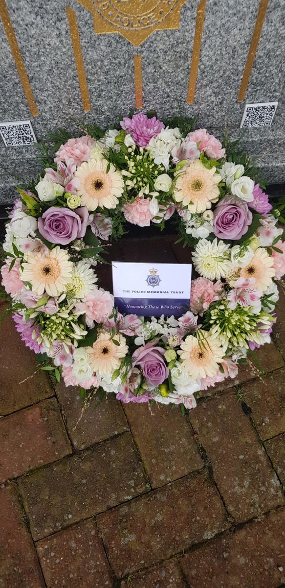 Today we remember PCs Fiona Bone &amp; Nicola Hughes of <a href="/gmpolice/">Greater Manchester Police</a>.The unarmed officers were murdered 13 yrs ago in 2012. This morning we laid flowers at our memorial in Hyde to mark the anniversary of their service &amp; sacrifice.
#HonouringThoseWhoServe #PoliceMemorials #PoliceFamily