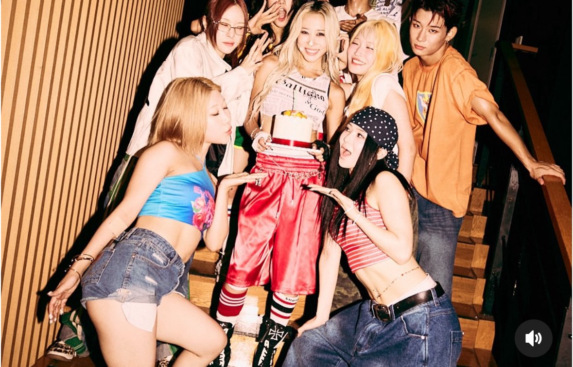 다영이의 노력과 색이 뚜렷하게 보이고 그게 너무나 감다살이라는게 행복해 무한응원과칭찬과..좋은 거 다 줘도 모자르다 다영이도 상의 중의 하의 입는데.. 그중에 임다영 복근이 중의다😵