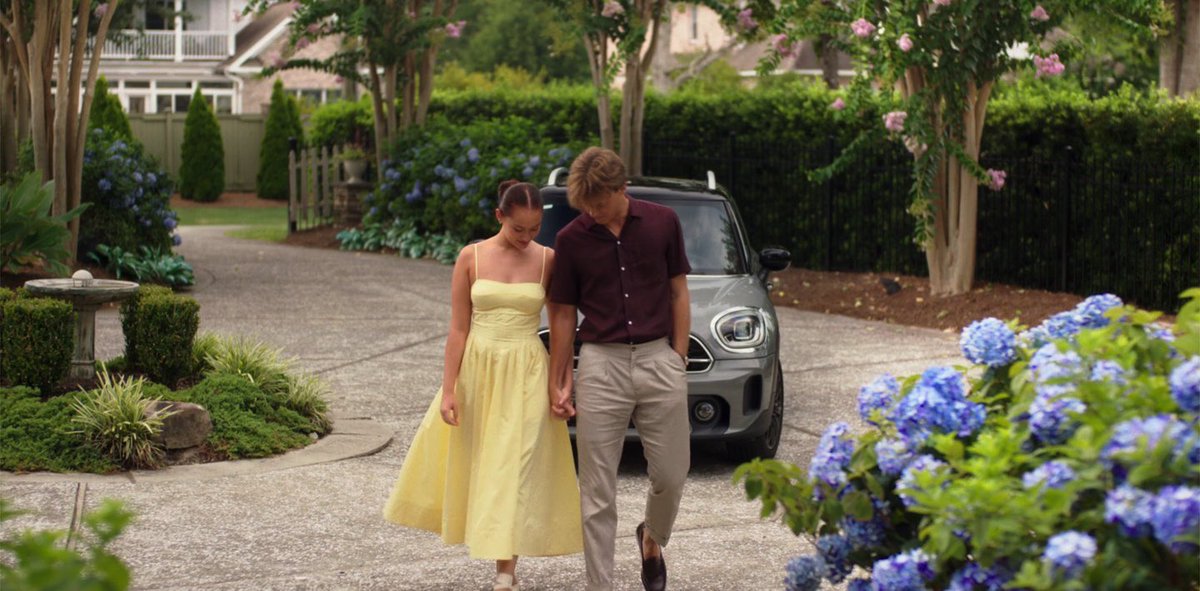 THIS. LOOK. 
Jaw dropped. 
Conrad has never looked better. 👌🏻
#TheSummerlTurnedPretty