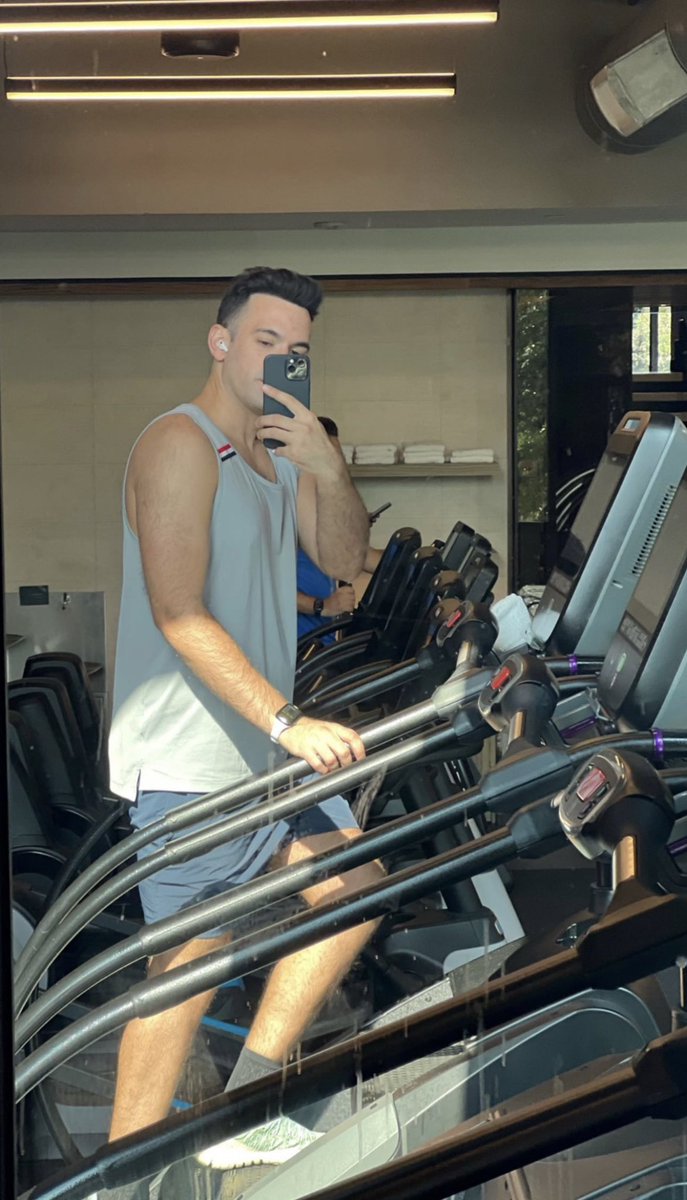 King Mickey (@mickeyallen) on Twitter photo 