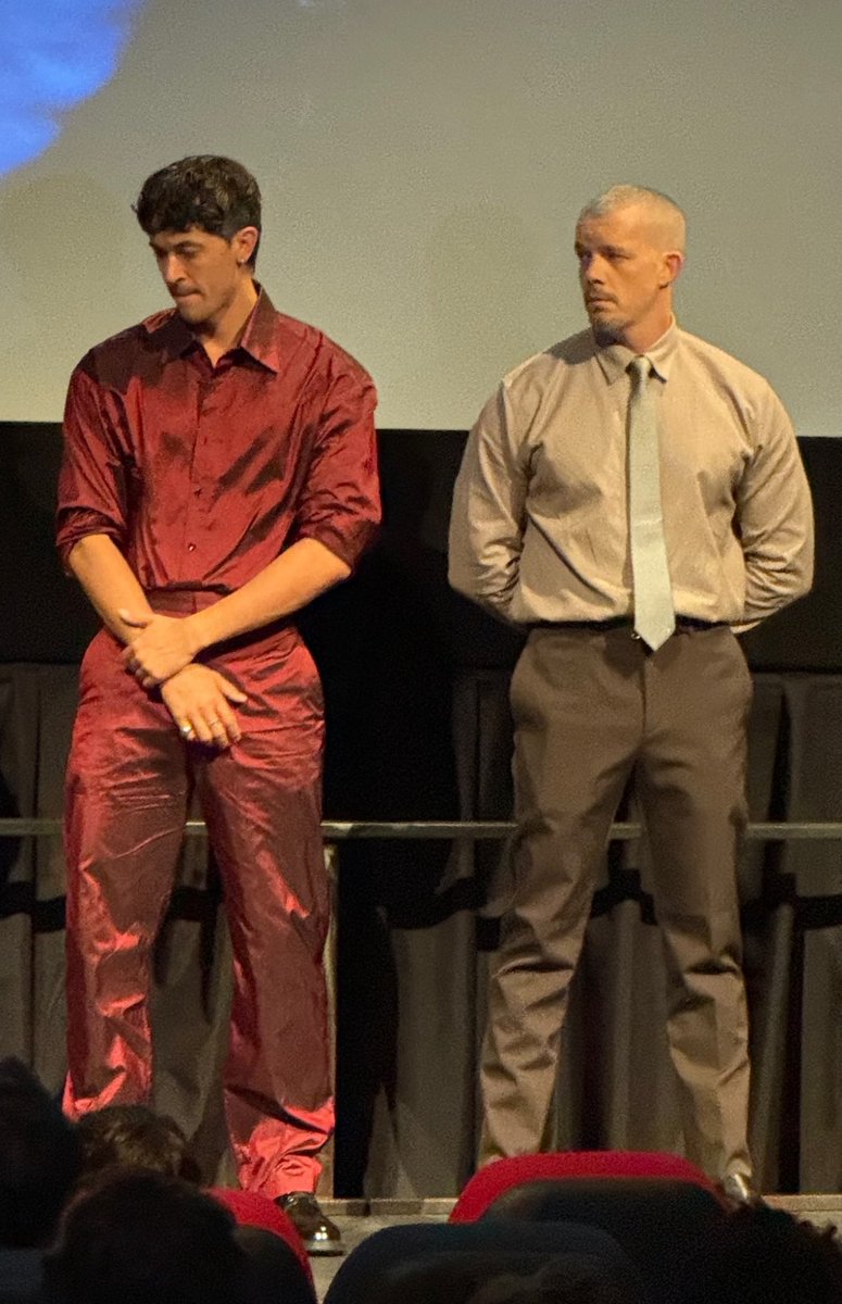 slaym1tch's tweet photo. tom in red. that’s the tweet. https://t.co/mboWV23LUl