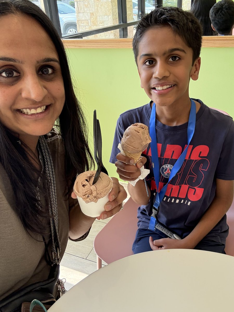 Exley spirit night at Last Call Ice Cream!  #Exleytweets <a href="/exleyexpress/">Exley</a>