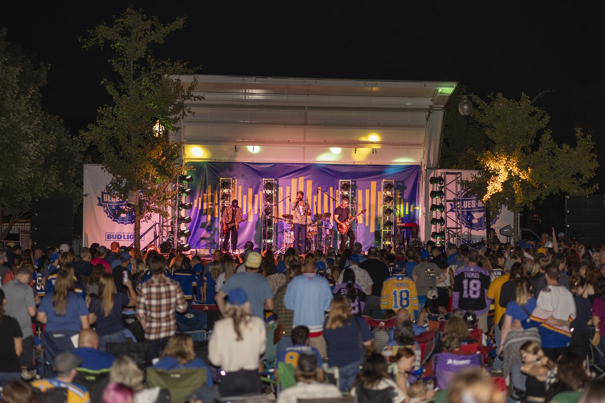 HomeOfBud's tweet image. Friday is the big day! 🏒 If you haven&apos;t purchased tickets yet, now is the time. Our Blues &amp;amp; Brews event is one you won&apos;t want to miss.

Grab your tickets NOW: ms.spr.ly/6016smeOg