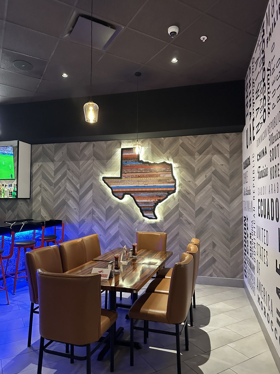 Eva Aguilar Lindenberger tweet media