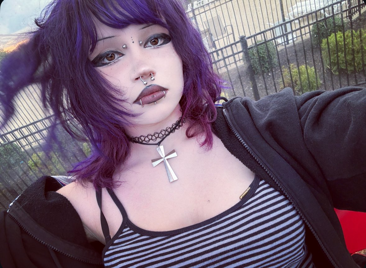 MY LIFE IS MEANINGLESS